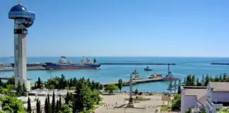 Tuapse: Harmony of relaxation between sea and mountains