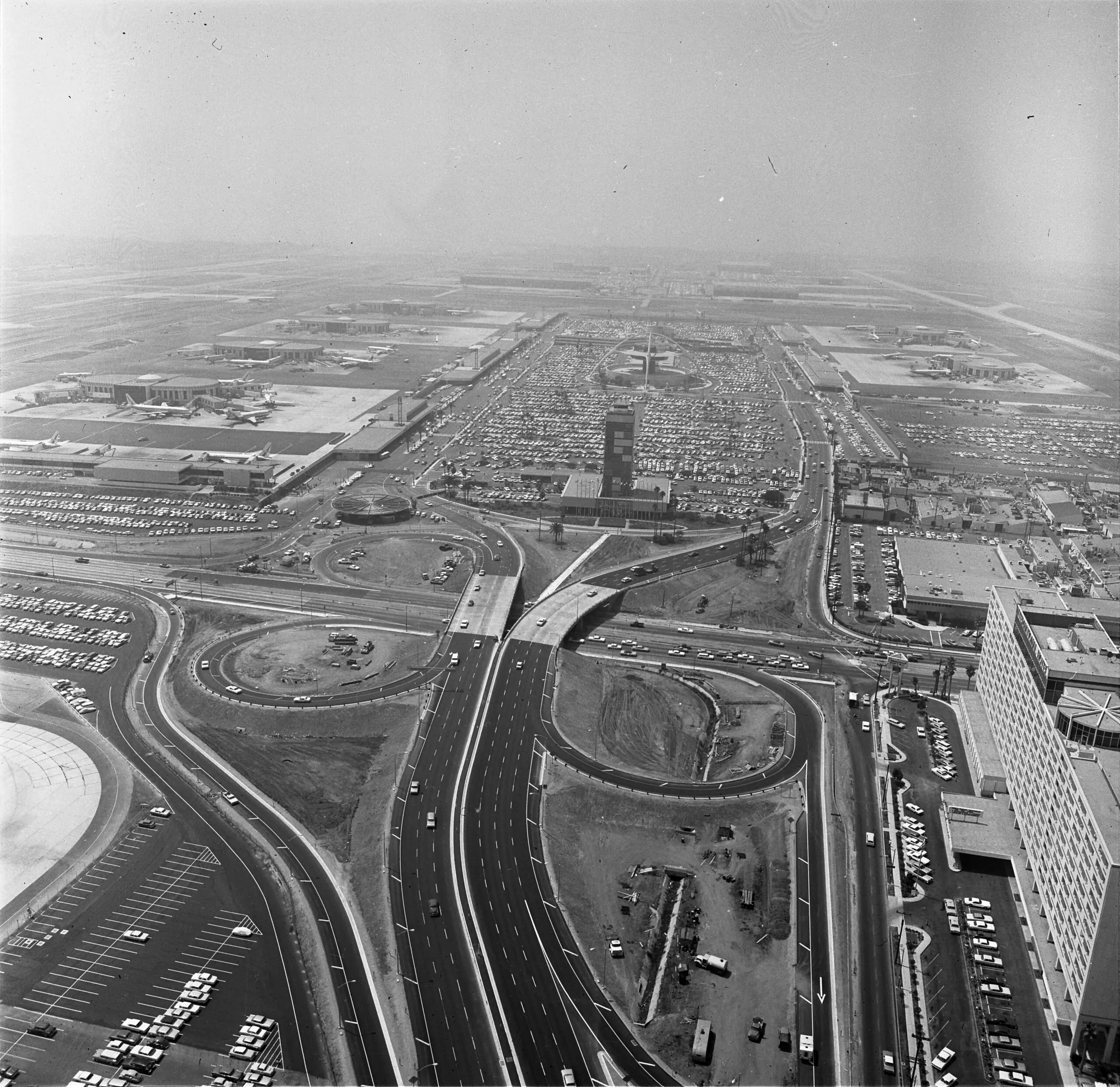 Los Angeles International Airport (LAX)