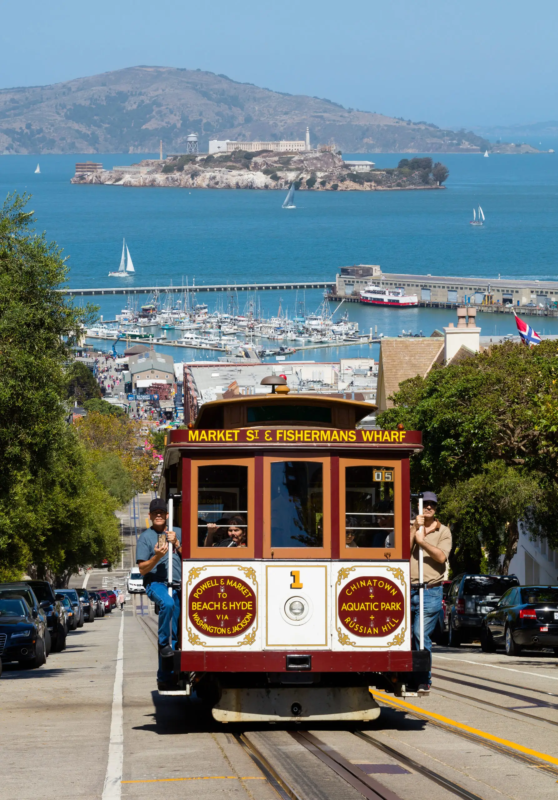 A San Francisco cable car