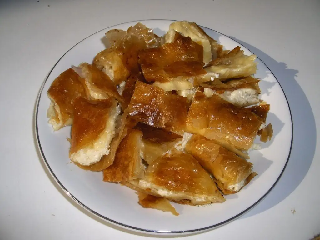 A plate of bougatsa, a Thessaloniki pastry