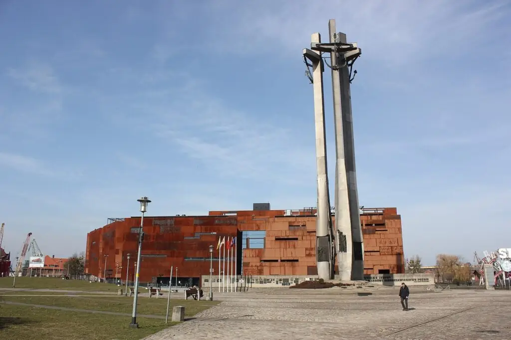 The Monument to the Fallen Shipyard Workers and the rust-clad European Solidarity Centre in Gdańsk